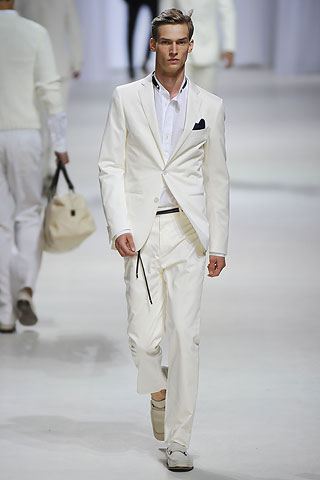 Ermenegildo Zegna / - 2011